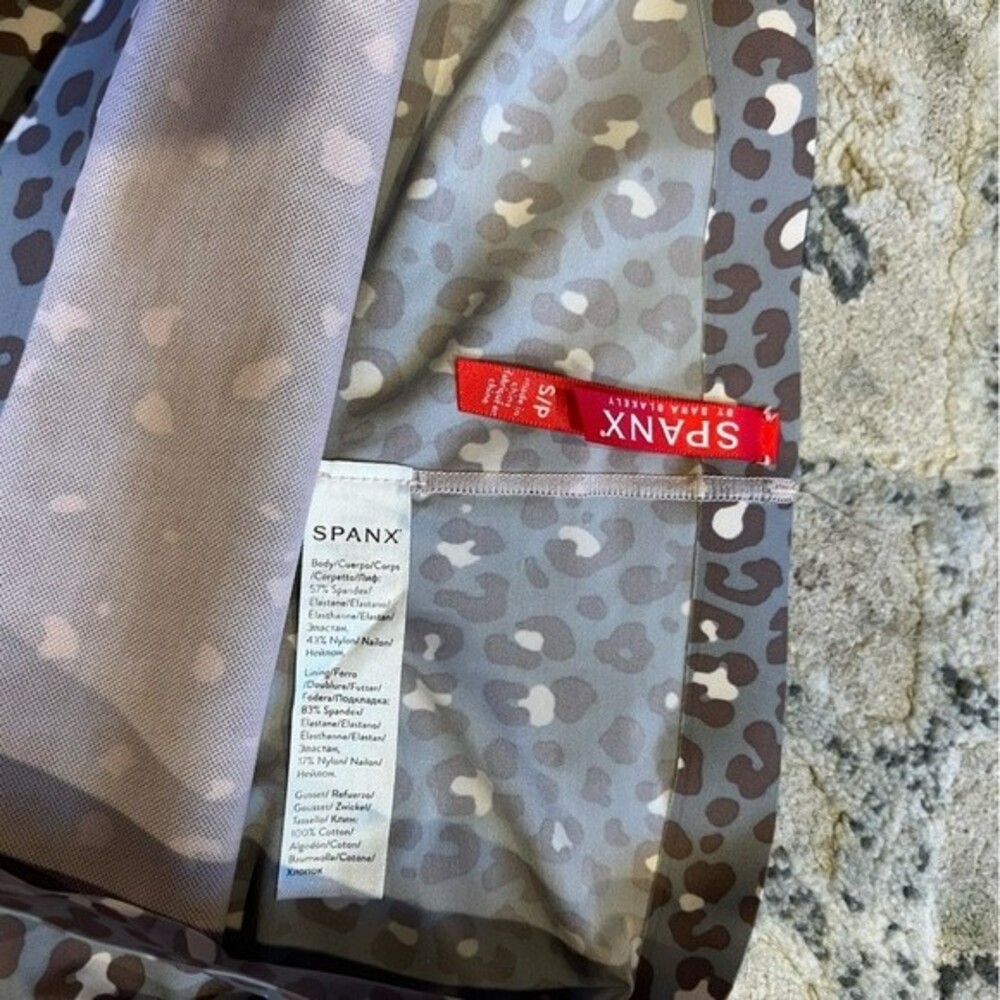 Spanx Shorts Leopard Print Size S - image 3
